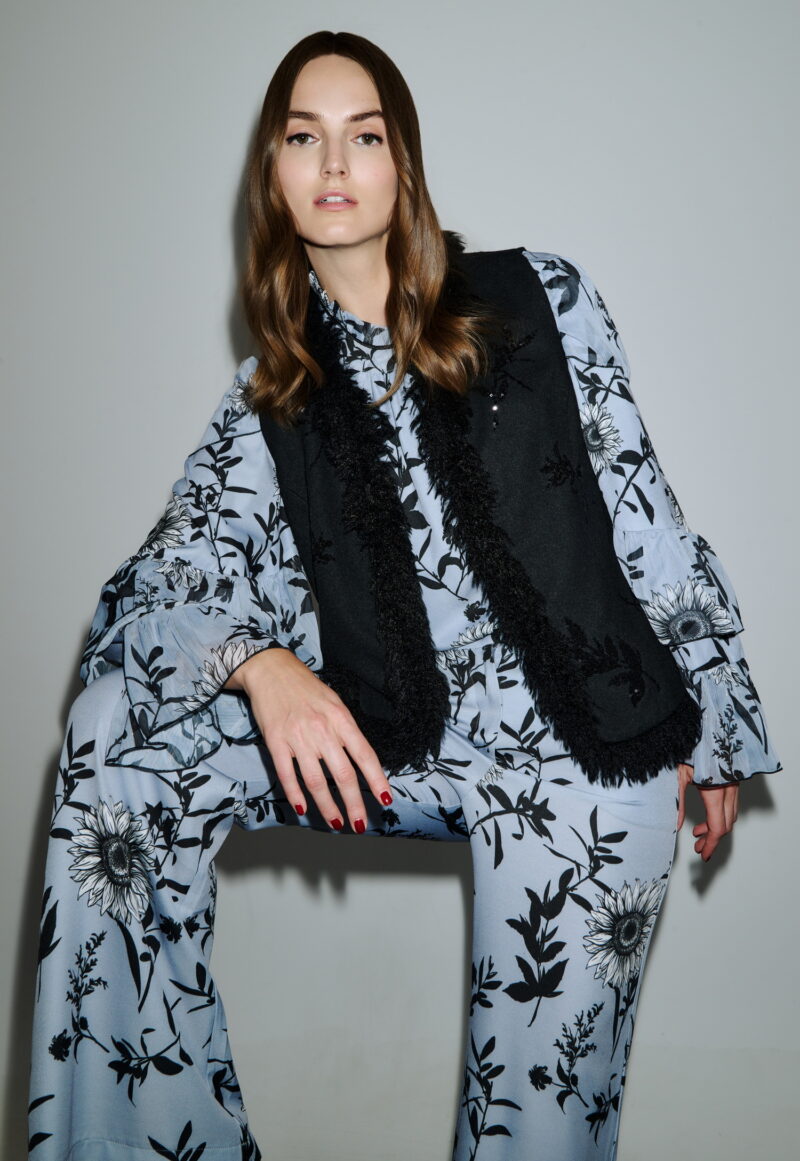 Dejavu Γιλέκο με Μαύρο Κέντημα και Κρόσσια