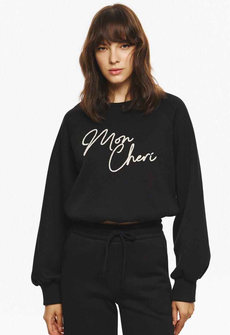 Unitee Cropped Φούτερ με Κέντημα Mon Cheri