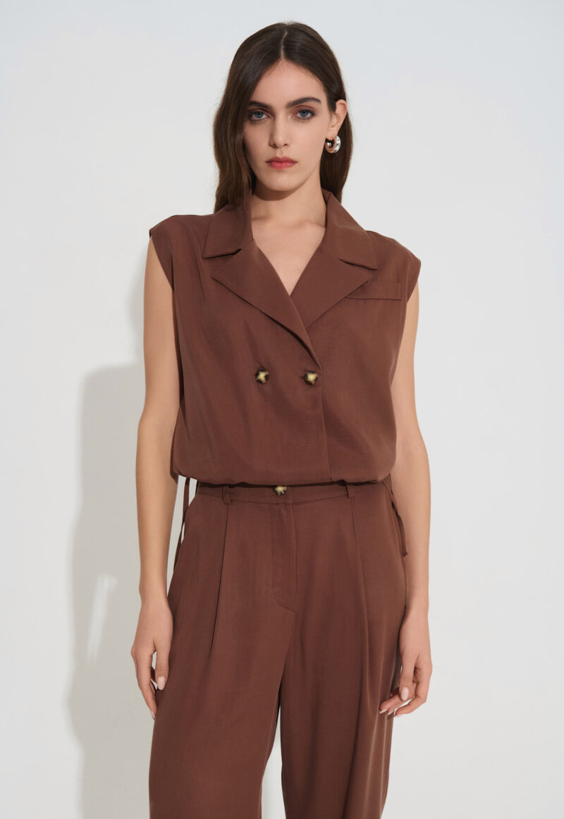 Γιλέκο με σταυροκούμπι και δέσιμο στο πλάι