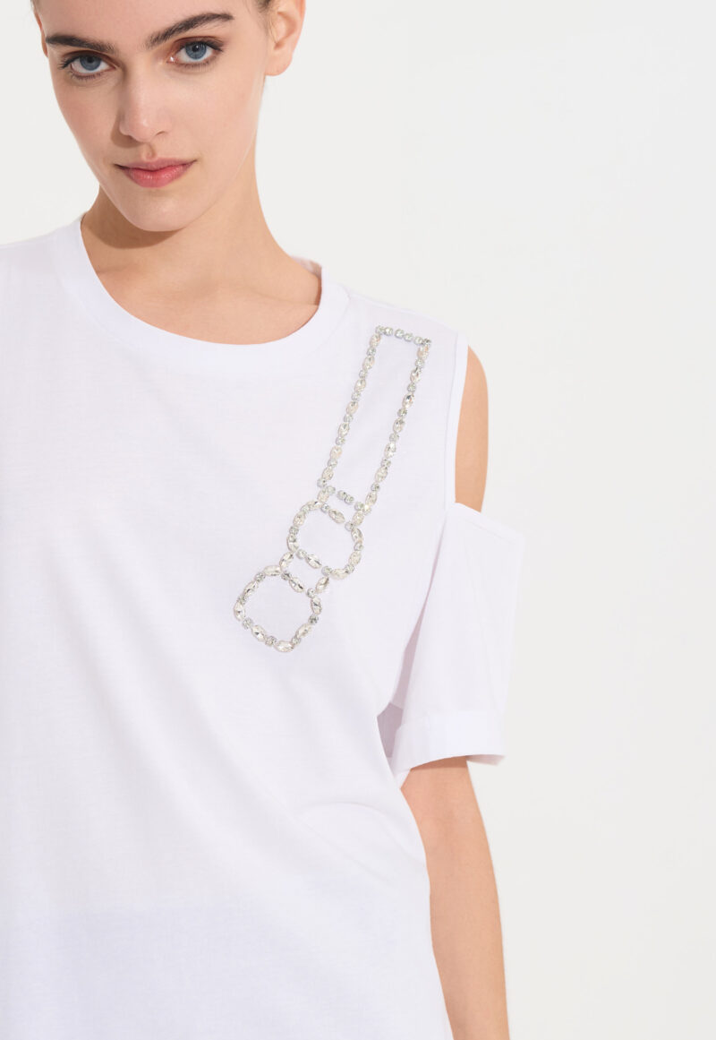 T-Shirt με Ανοίγματα στους Ώμους και Διακοσμητική Αλυσίδα από Στρας