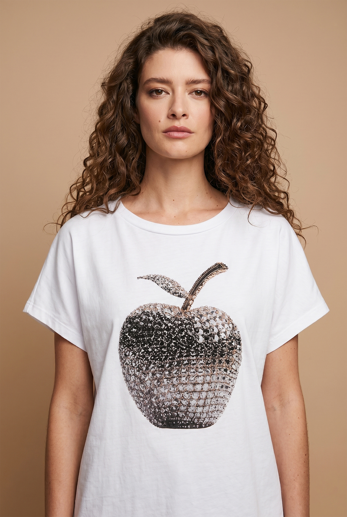 T-shirt με Τύπωμα Μήλο και Παγιέτες